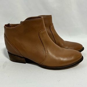 Seychelles Reunited Women’s Brown Leather Ankle Boots Booties Zipper Low Heel.